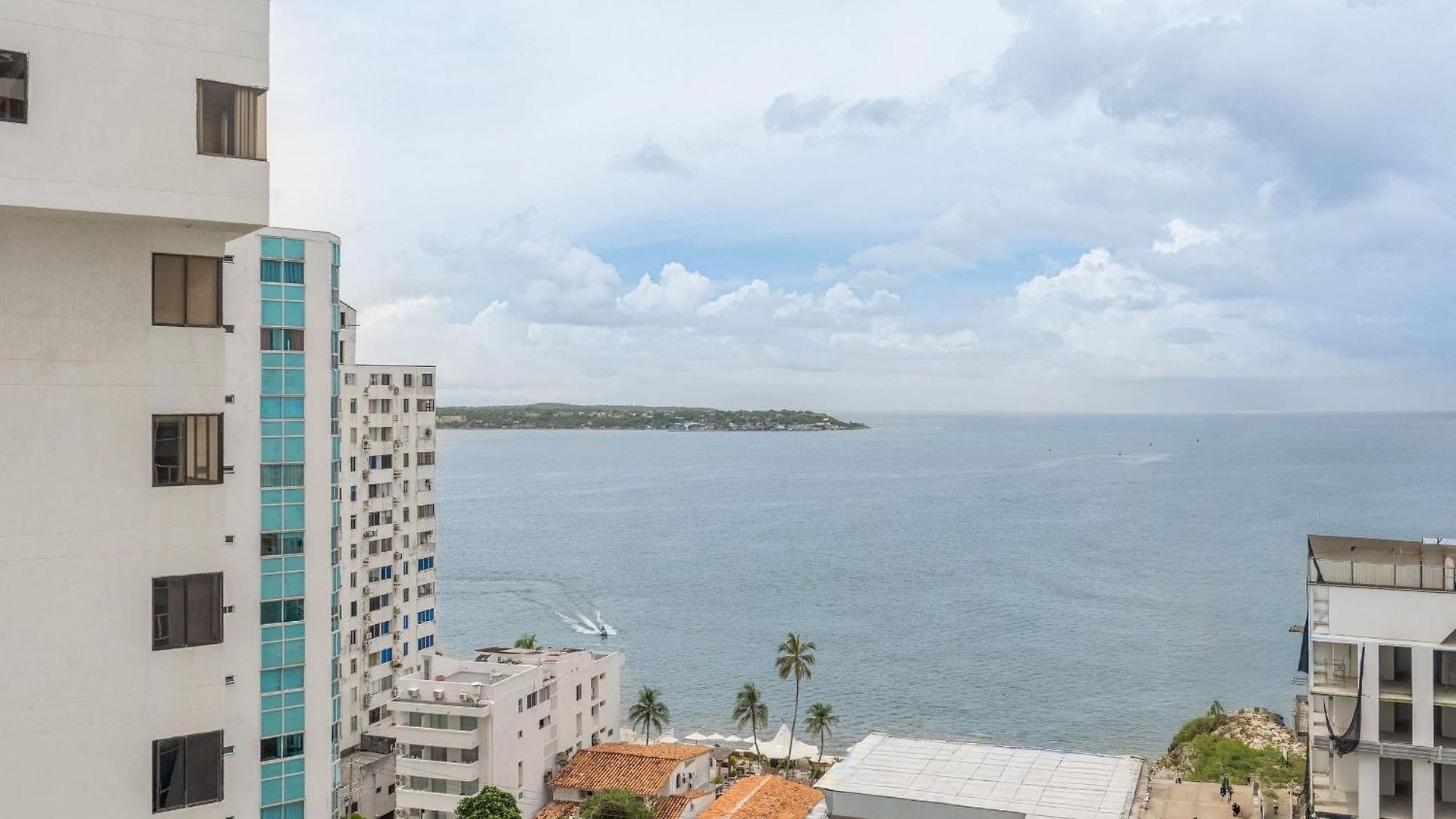 Un Espacio Sofisticado En Medio De El Laguito Edificio Poseidon Del Caribe