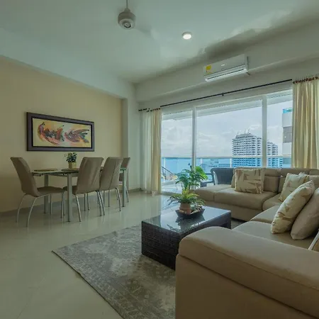 Un Espacio Sofisticado En Medio De El Laguito Edificio Poseidon Del Caribe Apartment *
