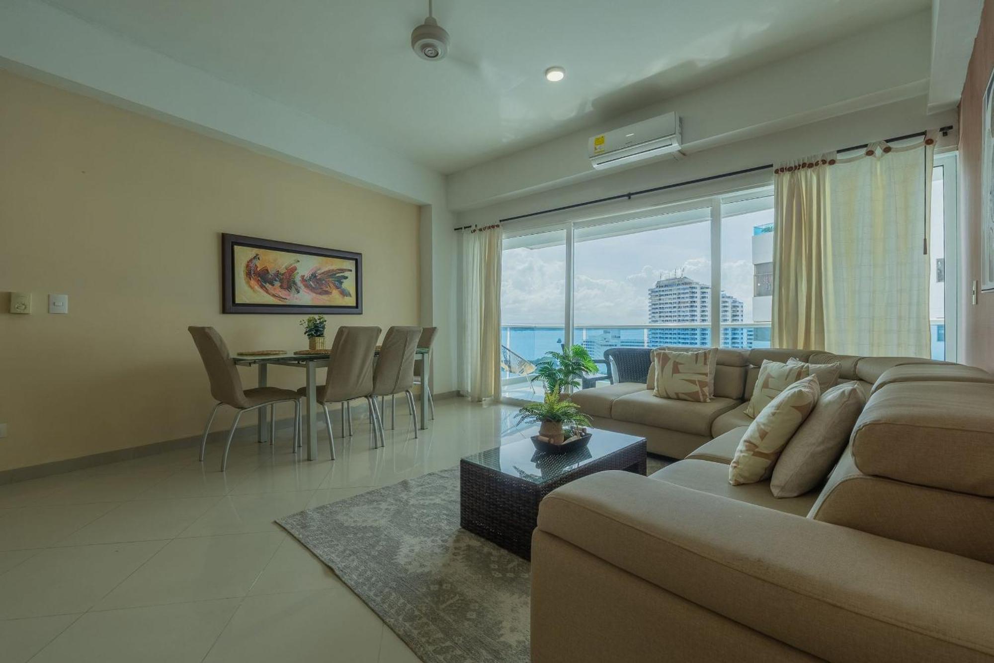 Un Espacio Sofisticado En Medio De El Laguito Edificio Poseidon Del Caribe Apartamento *